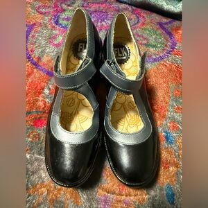 FLY London Leather Mary Jane Wedges Yert Black Graphite – 39 (EU) / US 8–8.5